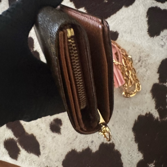 Louis Vuitton Monogram Porte Monnaie
Billets Tresor Bifold Wallet & insert - Picture 5 of 17